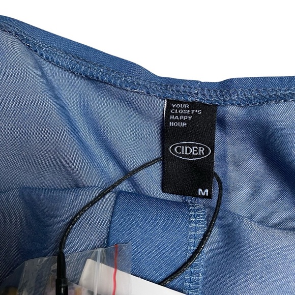 Cider Blue Chambray Jumpsuit M NWT Tie Straps Wide Leg Pockets Summer - Picture 9 of 10